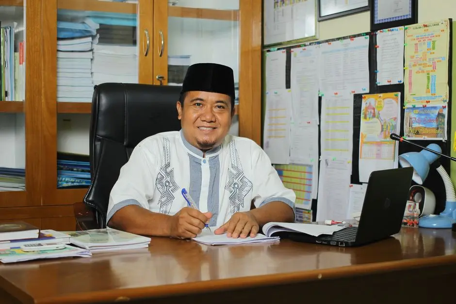 alt deskriptif Indonesia